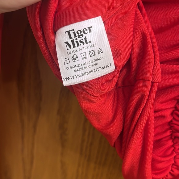 Tiger Mist Maggie Top in Red - Picture 7 of 12